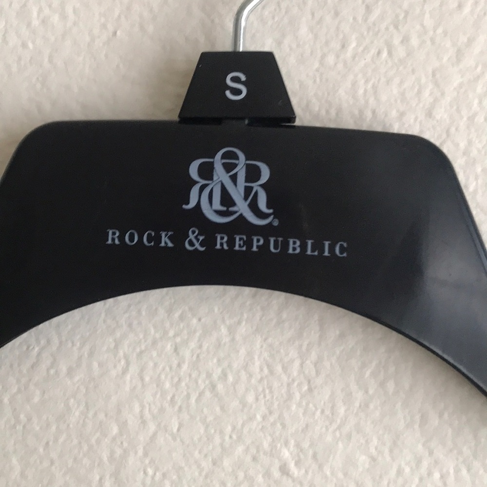 Retail Hanger - Rock & Republic - no snag grips